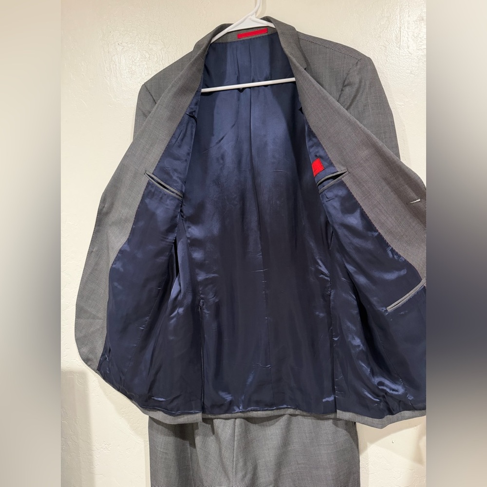 Carolina Herrera Men's Grey 100% Wool 2-Piece Suit Size 40 Made in Portugal - Picture 5 of 12